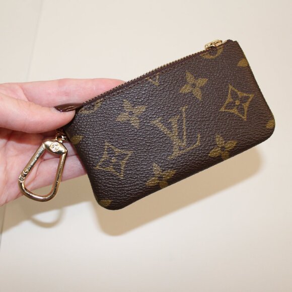 Louis Vuitton Key Chain Pouch - Picture 4 of 5